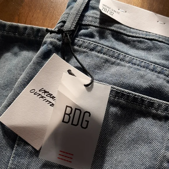 Jeans - Picture 2 of 5